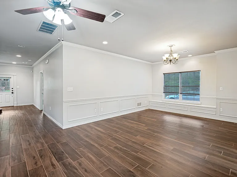 1156 Bent Oaks Dr — Photo 7