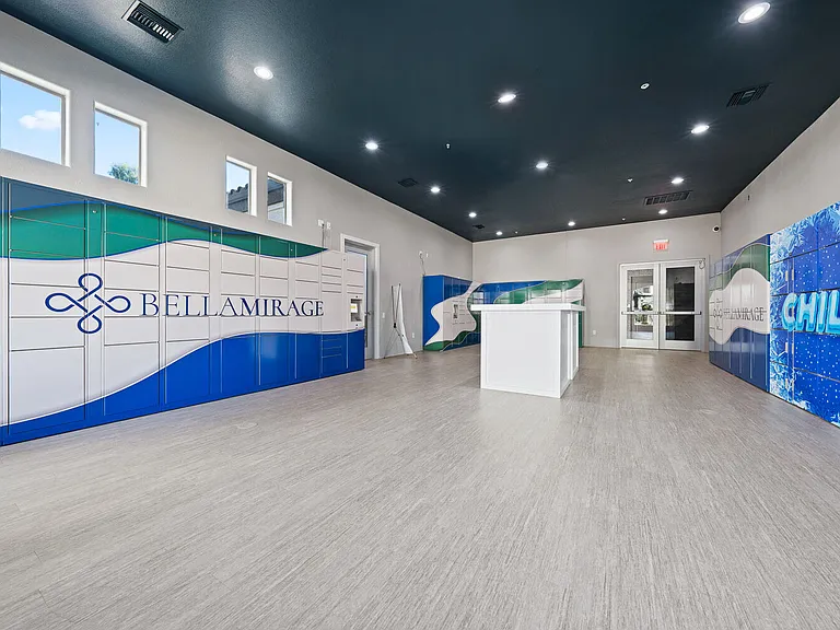 Bella Mirage — Photo 11