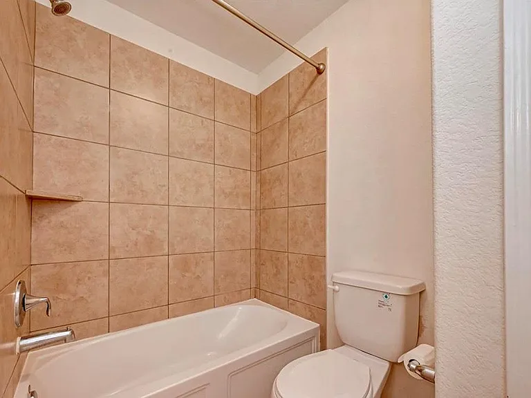 11 Sagamore Ridge Pl — Photo 24
