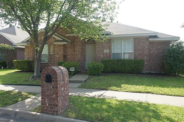 1st image of 3902 Columbus Dr