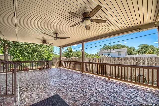 8406 Deer Holw — Photo 29