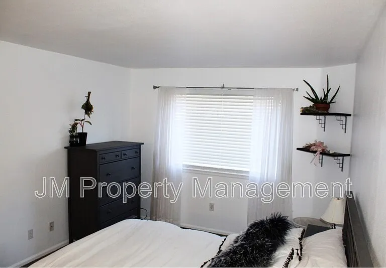 10784 W 63rd Pl — Photo 6