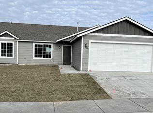 2567 Oriole St, Umatilla, OR 97882