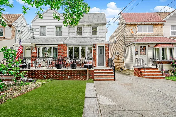 Sold by REMAX Elite | media 2