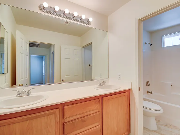 5621 Mount Athos St — Photo 24