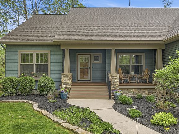 3rd image of 9694 Stony Creek Ct
