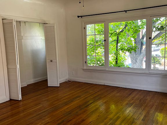 3rd image of 222 N Chevy Chase Dr APT 5