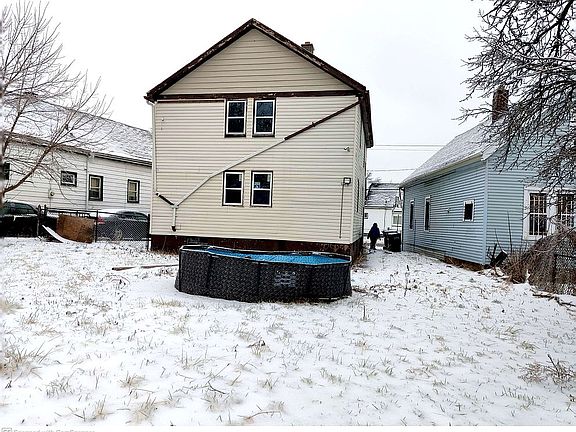 3rd image of 142 Olympic Ave