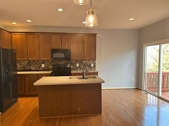 4th image of 153 Oxbow Dr