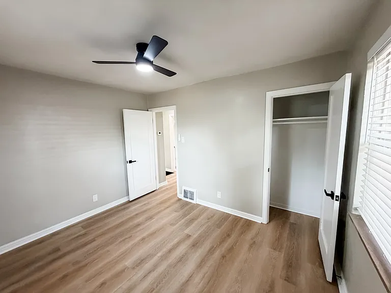 9023 Southview Ln — Photo 12