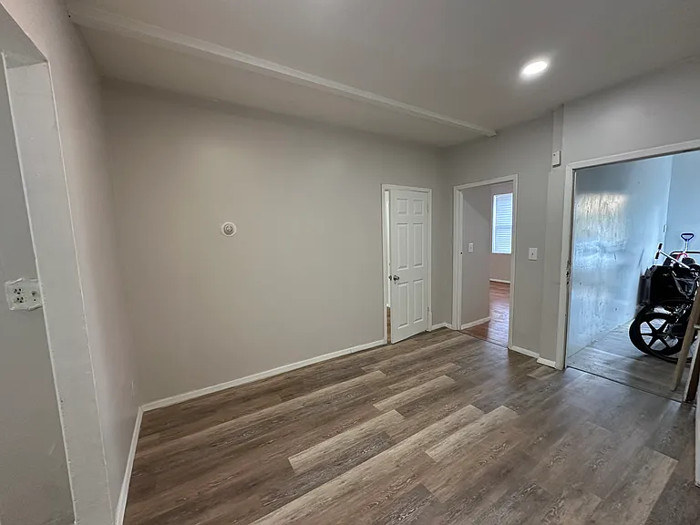 304 Pulaski Ave #1 — Photo 9