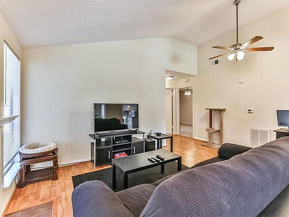 5th image of 7822 Mauvewood Dr