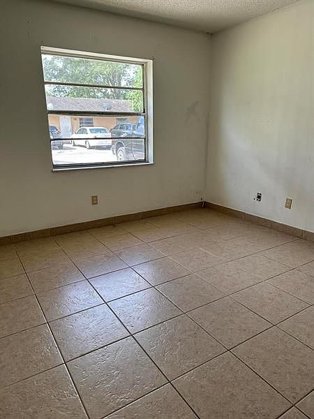 2nd image of 5006 Sanibel Ave #C