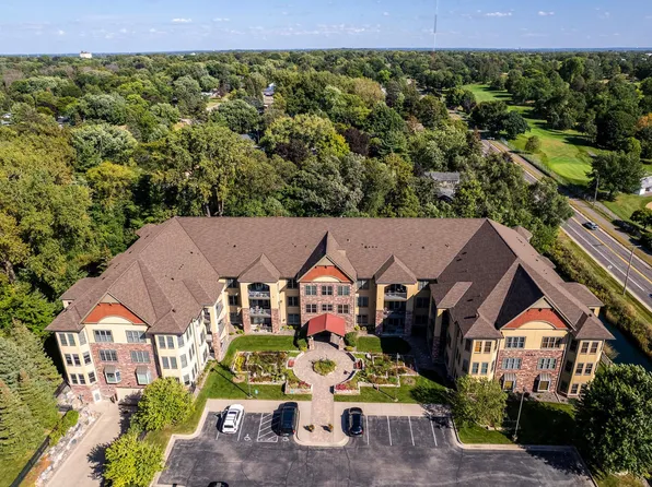 1940 Fulham St APT 304, Roseville, MN 55113