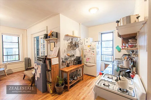 Rented by ZealEstate Group Inc | media 16