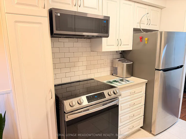 11 Woodman Dr S #411 — Photo 12