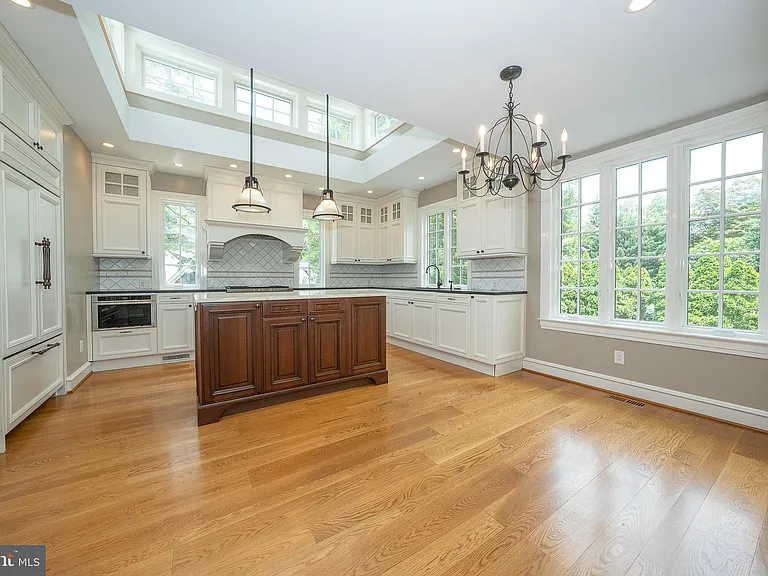 101 E Brookhaven Rd — Photo 27