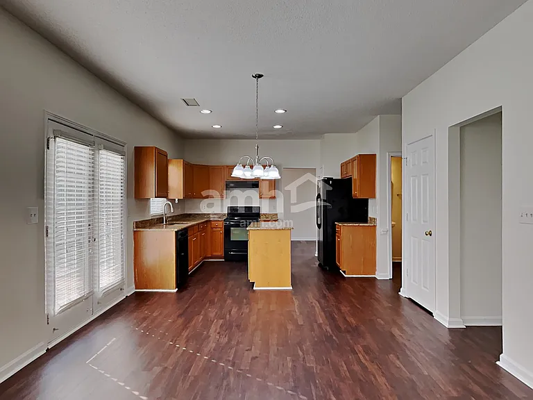 3507 Lusby Ct — Photo 4