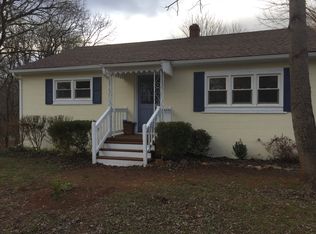 1029 Piedmont St, Bedford, VA 24523