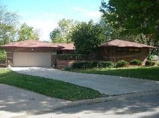 12427 Valley Brook Dr, Grandview, MO 64030
