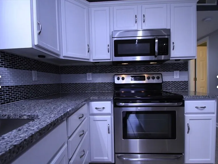 9718 Lucille Ct — Photo 5