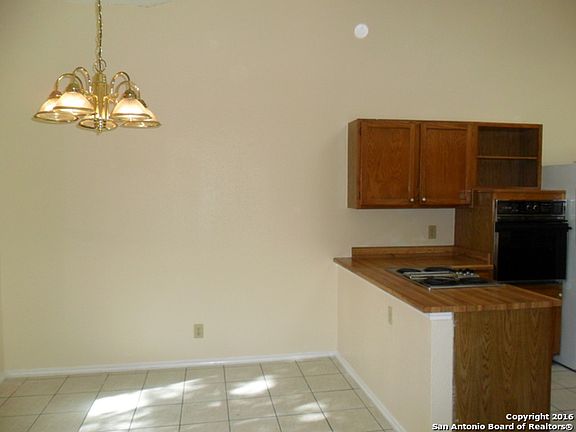 3rd image of 8934 Deer Park