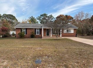 3611 Colonial Cv, Hope Mills, NC 28348