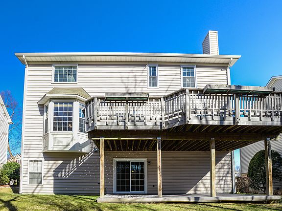 4th image of 5321 Trumpington Ct