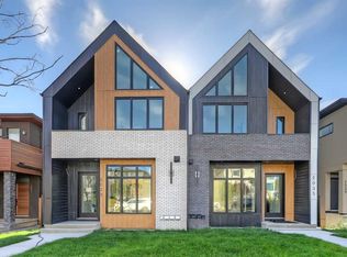 215 W 25th Ave NW, Calgary, AB T2M 2A6