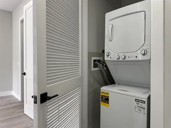 187 Culver Avenue image 5 of 12