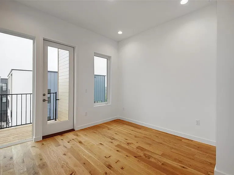 6020 Springdale Rd #3 — Photo 7