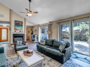 1908 Sea Oats Dr, Atlantic Beach, FL 32233