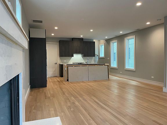 4th image of 1831 W Berenice Ave #S