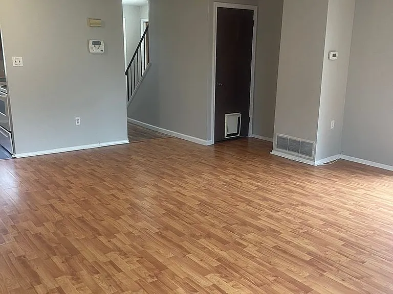 207 Channing Dr — Photo 12
