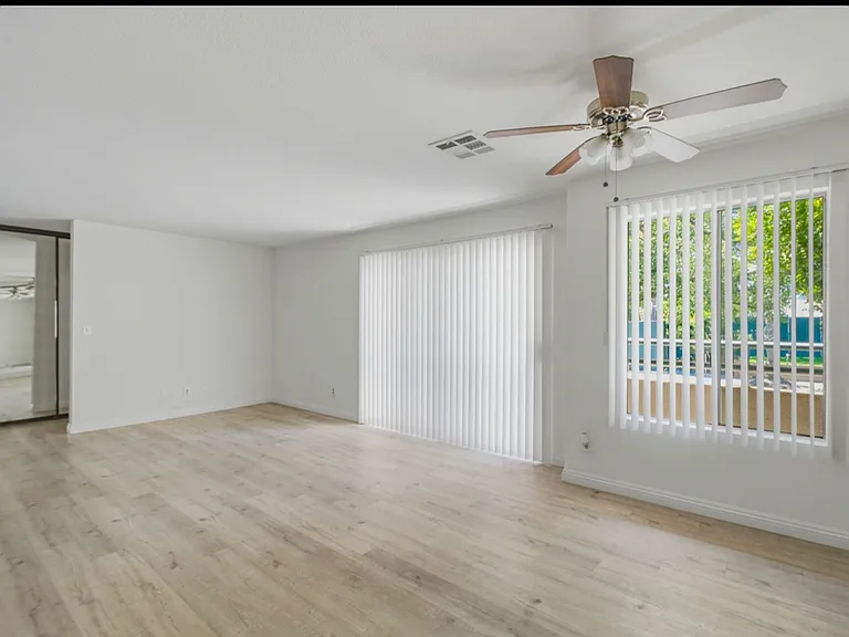 4148 Whitsett Ave #109 — Photo 8