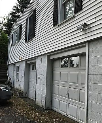 4th image of 10 Summit Ave