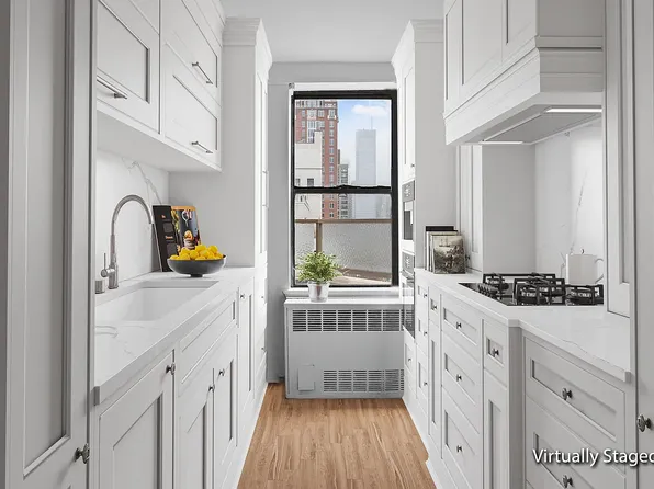 167 East 67th Street image 6 of 33