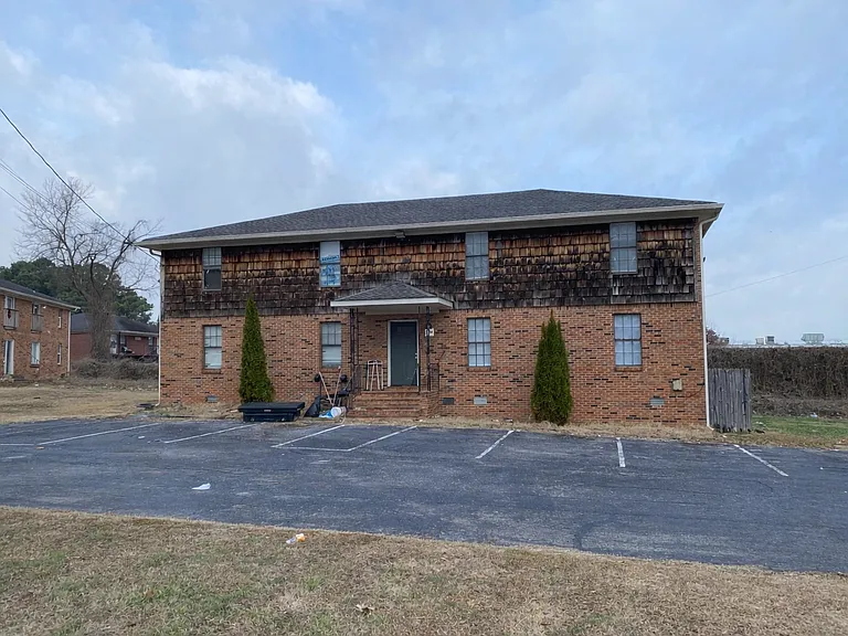 294 Tinker Hill Cv #D — Photo 1