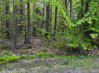 17 Oak Ln, Grantham, NH 03753