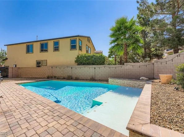 2947 Caxton Grove Dr, Henderson, NV 89052