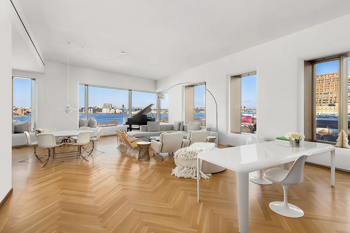 551 West 21st St Unit 7A  