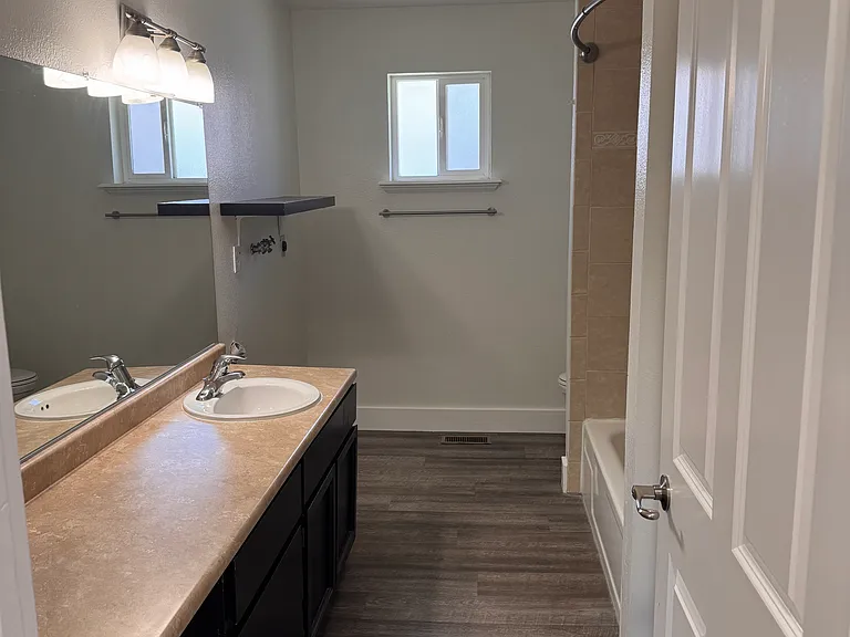 645 N 100 W #C — Photo 17