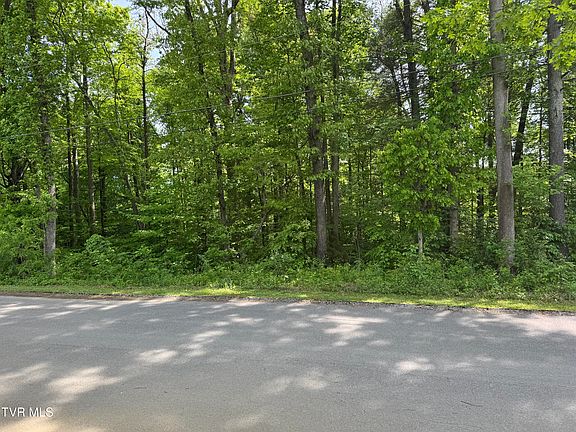 2nd image of 6 Parrish Dr