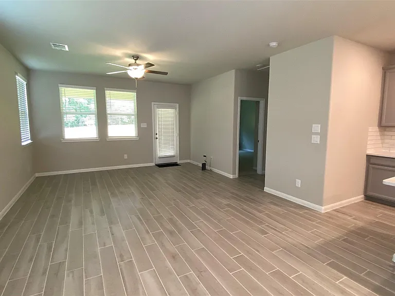 7059 Silverleaf Oak St — Photo 9