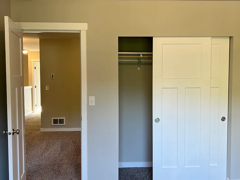 314 Stevens St NE — Photo 38