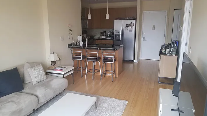 Rented by Highline Residential | media 28