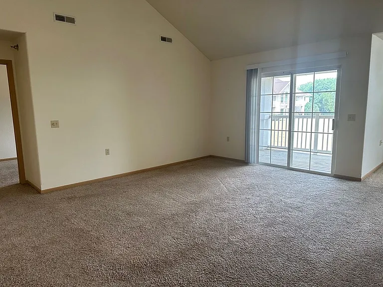 Madison Apartments — Photo 90