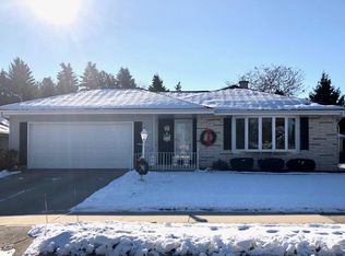 2003 Richmond Ave, Manitowoc, WI 54220