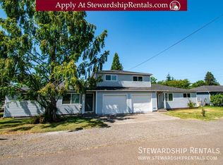 325 Schooling St, Harrisburg, OR 97446