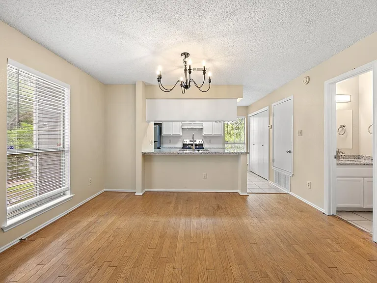 6715 Old Quarry Ln — Photo 7
